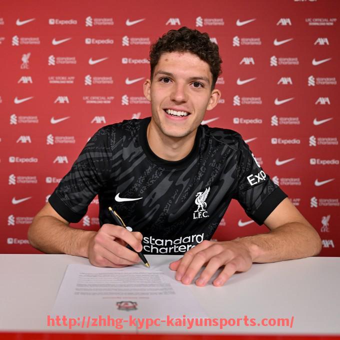 ky开云体育-世俱杯比赛中球员防守盯人成功率与失误次数对比分析